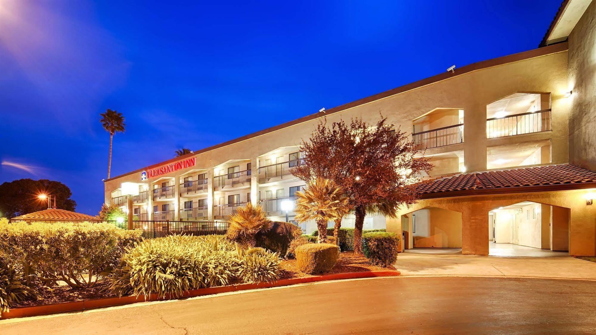 Best Western Plus Pleasanton Inn Esterno foto