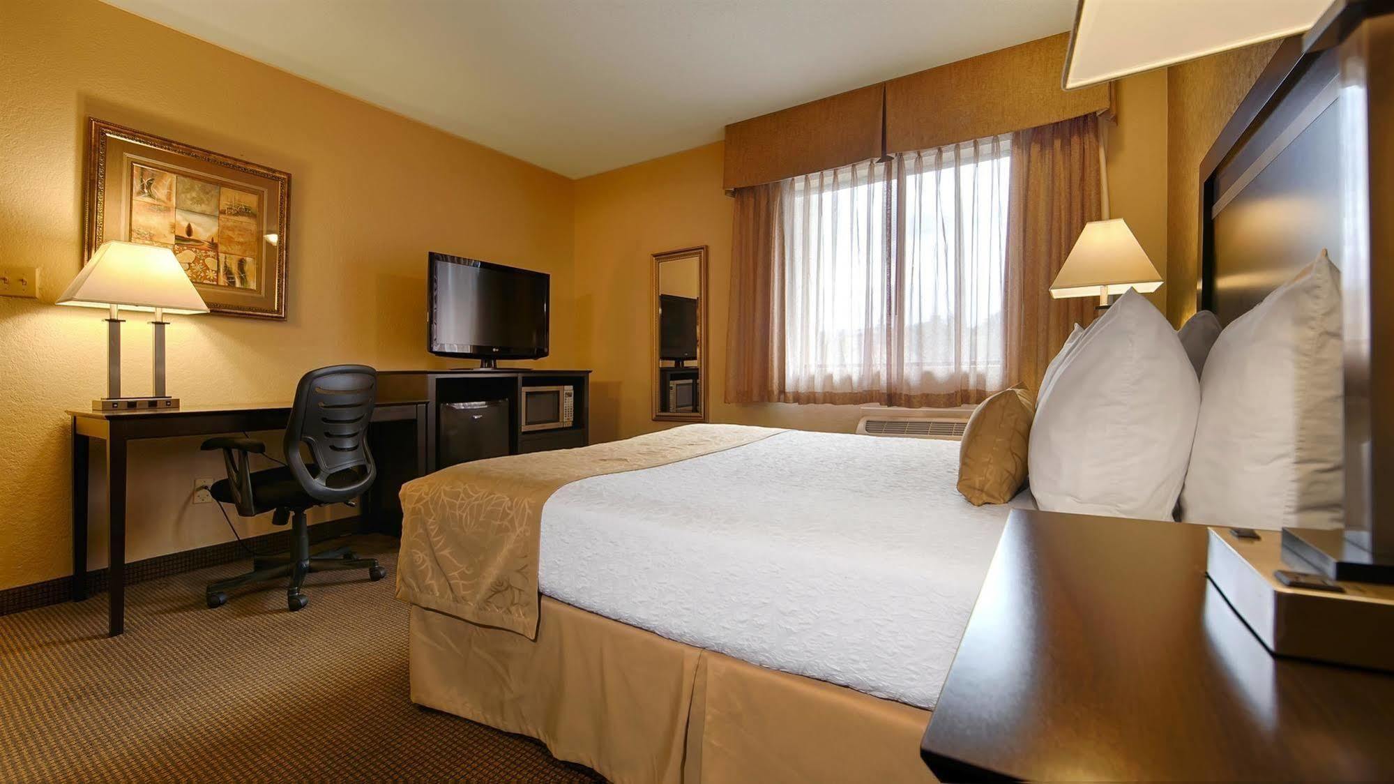 Best Western Plus Pleasanton Inn Esterno foto